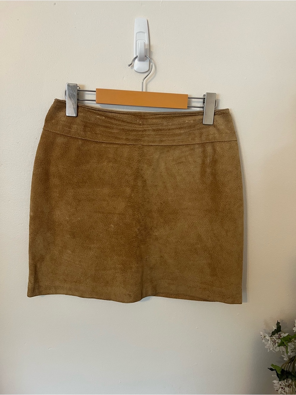 Vintage Y2K Genuine Suede Leather Mini Skirt Camel Tan Size 3/4 Made in Canada - Picture 2 of 5